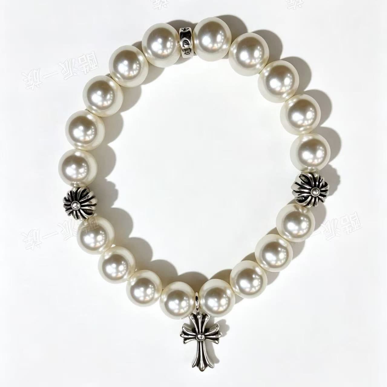 Chrome Hearts Elegant Pearl Bracelet with Cross Charm Chrome Hearts Elegant Pearl Bracelet with Cross Charm
